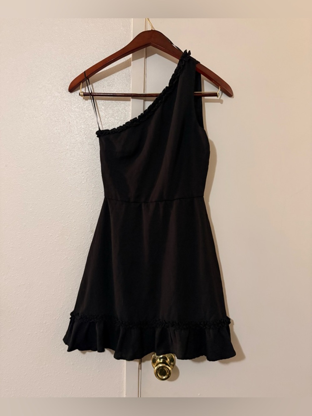 NWT Francesca's Collections Black One-Shoulder Ruffle Zip Up Mini Dress